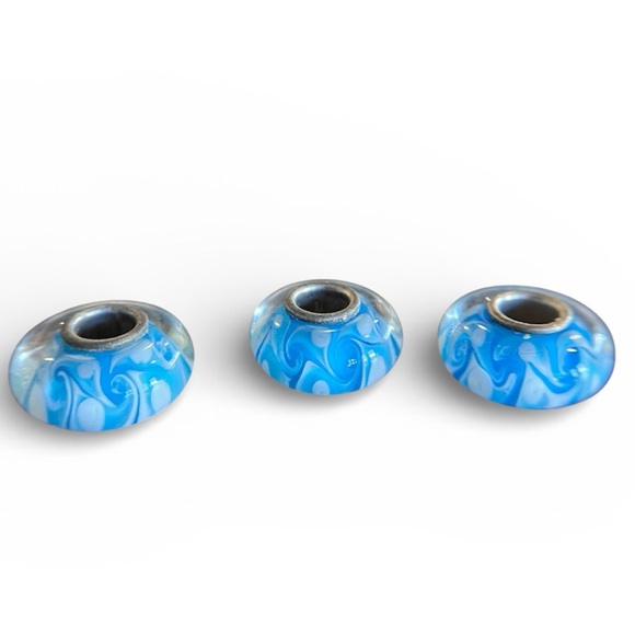 Blue bead bundle - Picture 3 of 5